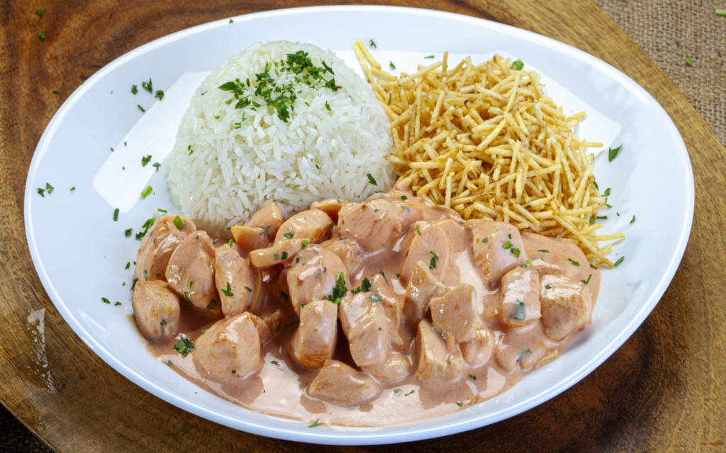 🍗 Estrogonofe de Frango: Receita Fácil, Cremosa e Rápida Estrogonofe de Frango