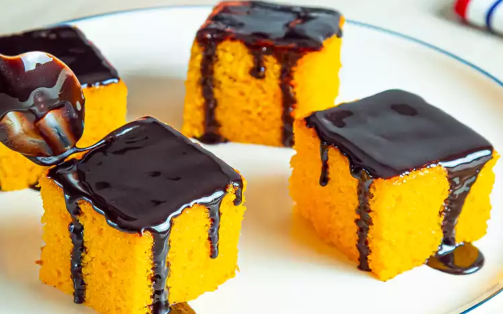 Bolo de Cenoura com Cobertura de Chocolate: A Receita Fofinha e Molhadinha que Sempre Faço Bolo de Cenoura com Cobertura de Chocolate