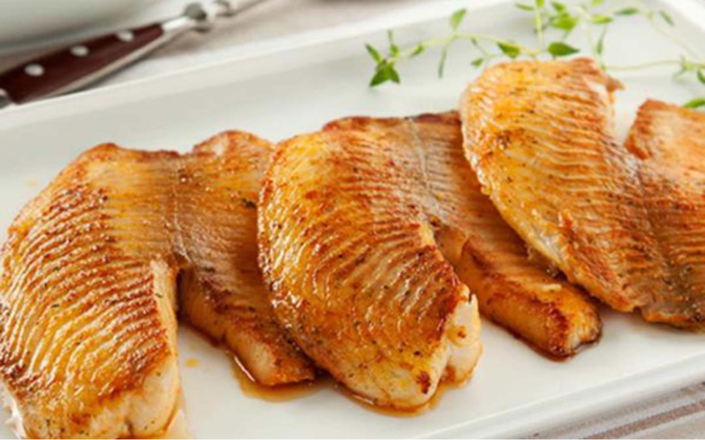 Filé de Peixe Assado: A Receita Leve, Suculenta e que Eu Faço Sempre que Quero uma Refeição Saudável Filé de Peixe Assado