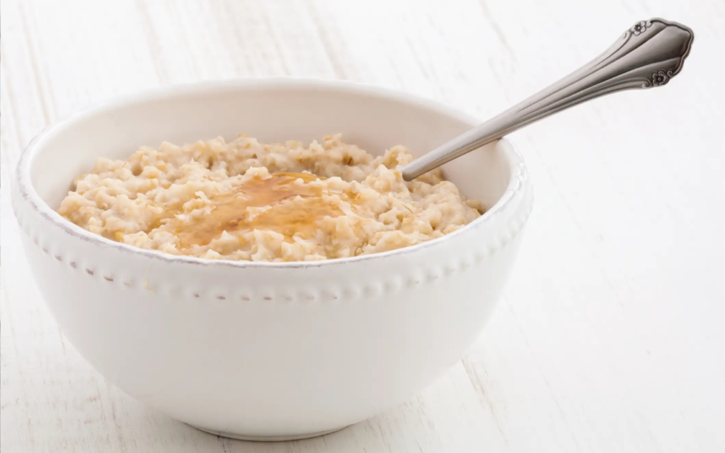 Mingau de Aveia Cremoso: A Receita Confortante, Nutritiva e Fácil que Eu Faço em Poucos Minutos Mingau de Aveia Cremoso