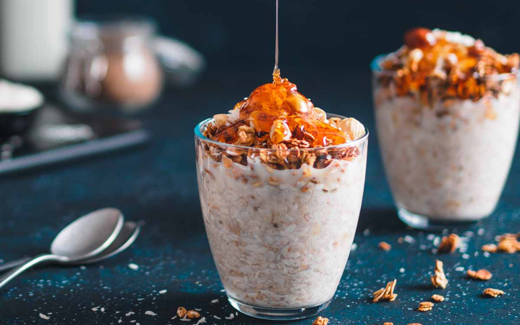 Overnight Oats Tropical com Manga e Coco Overnight Oats Tropical com Manga e Coco
